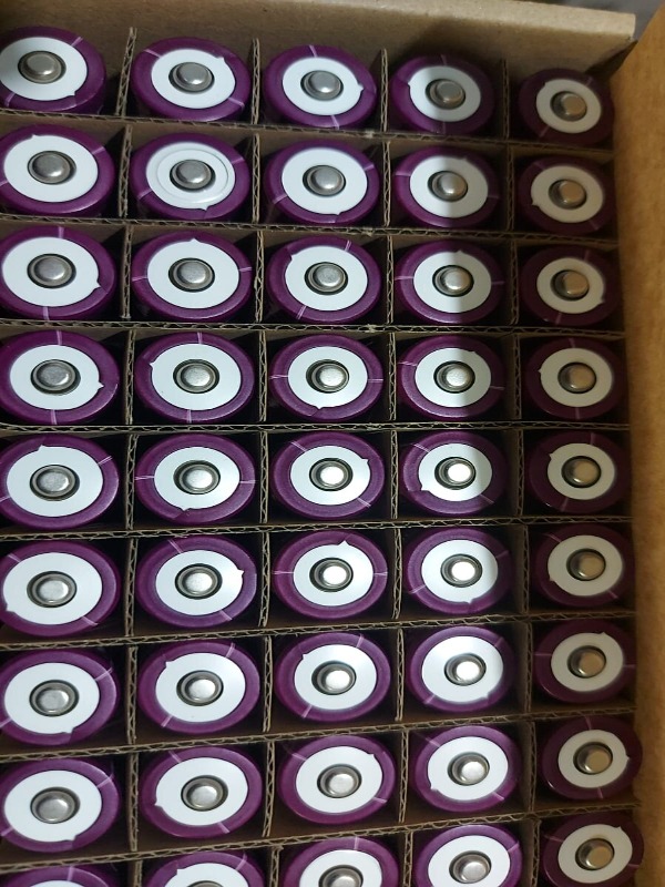 акк. Облик 18650 3,7 В 2000 mAh